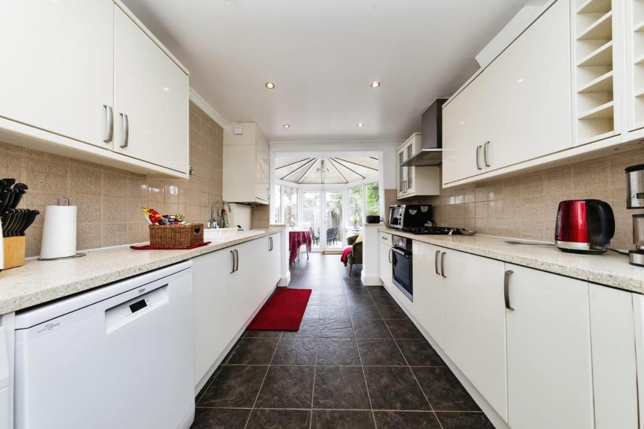 Your Chic 3Br Home Comfort And Style In Londres Exterior foto