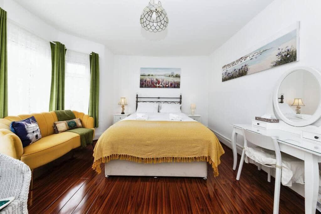 Your Chic 3Br Home Comfort And Style In Londres Exterior foto