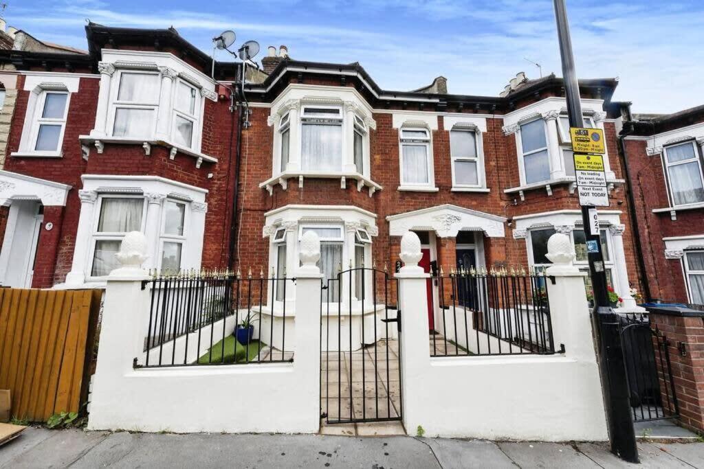 Your Chic 3Br Home Comfort And Style In Londres Exterior foto