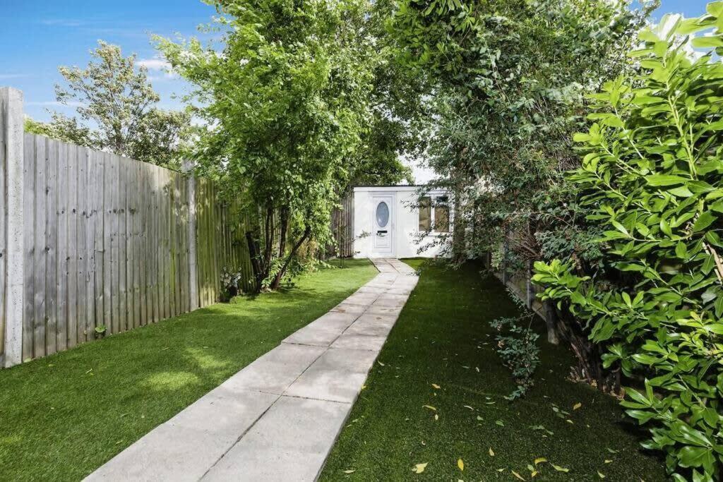 Your Chic 3Br Home Comfort And Style In Londres Exterior foto